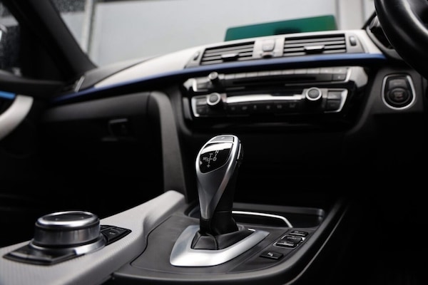 Used BMW 3 Series 2018 for sale - 76223202: Photo 8