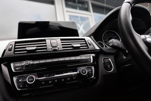 Used BMW 3 Series 2017 for sale - 76223210: Photo 12