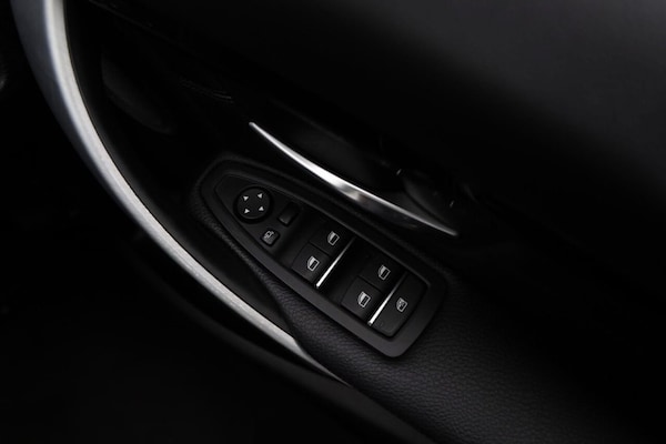 Used BMW 3 Series 2017 for sale - 76223210: Photo 17