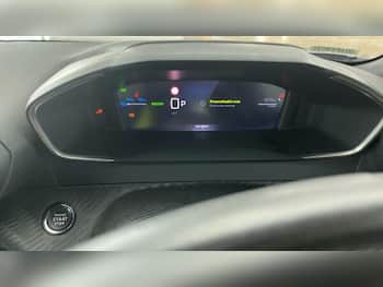 Used Peugeot E-2008 2025 for sale - 79750820: Photo