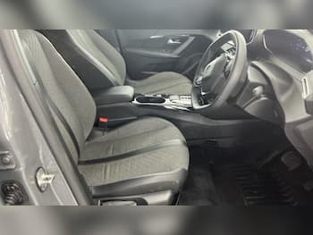 Used Peugeot E-2008 2025 for sale - 79750820: Photo