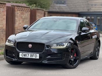 Used Jaguar XE 2017 for sale - 79720709: Photo