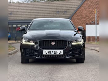 Used Jaguar XE 2017 for sale - 79720709: Photo