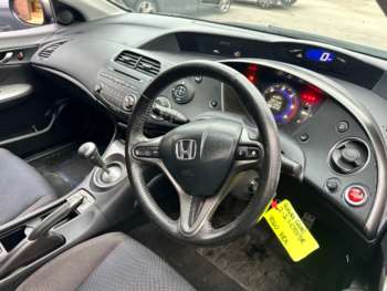 Used Honda Civic 2010 for sale - 73568012: Photo