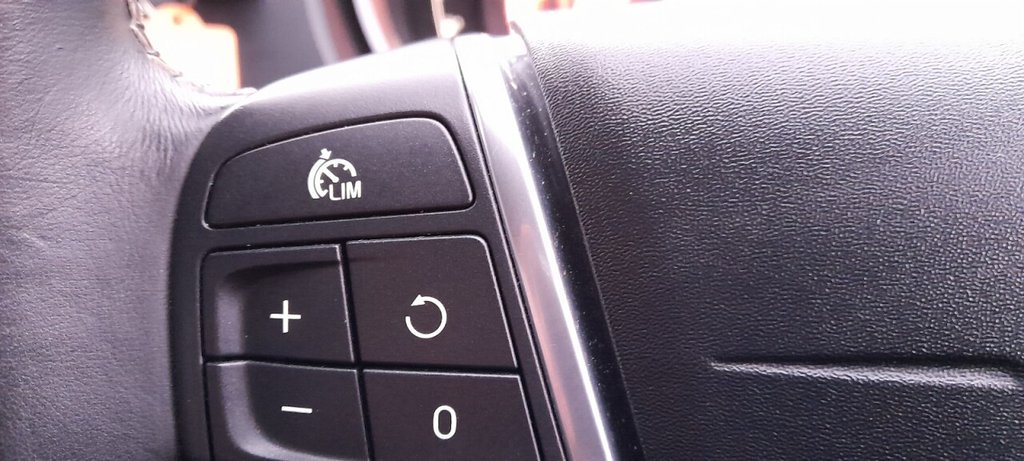 Used Volvo V40 2015 for sale - 77276304: Photo 20