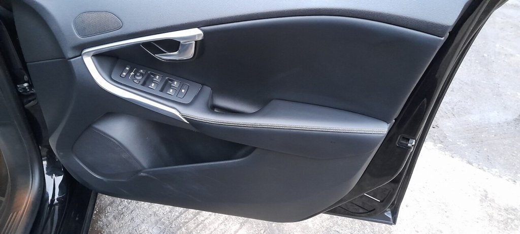 Used Volvo V40 2015 for sale - 77276304: Photo 26