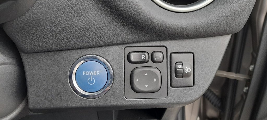 Used Toyota Yaris 2015 for sale - 76724860: Photo 21