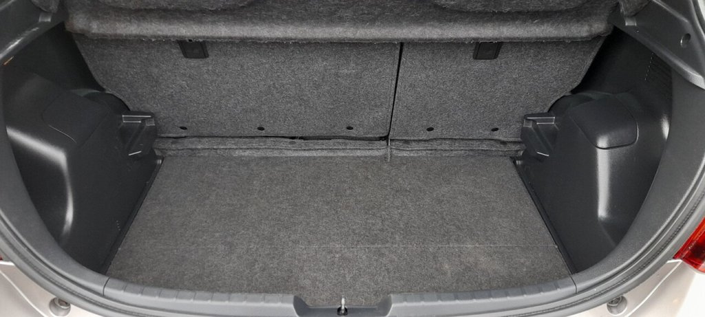 Used Toyota Yaris 2015 for sale - 76724860: Photo 6