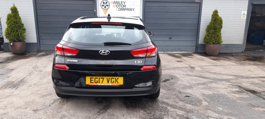 Used Hyundai i30 2017 for sale - 76368190: Photo 4