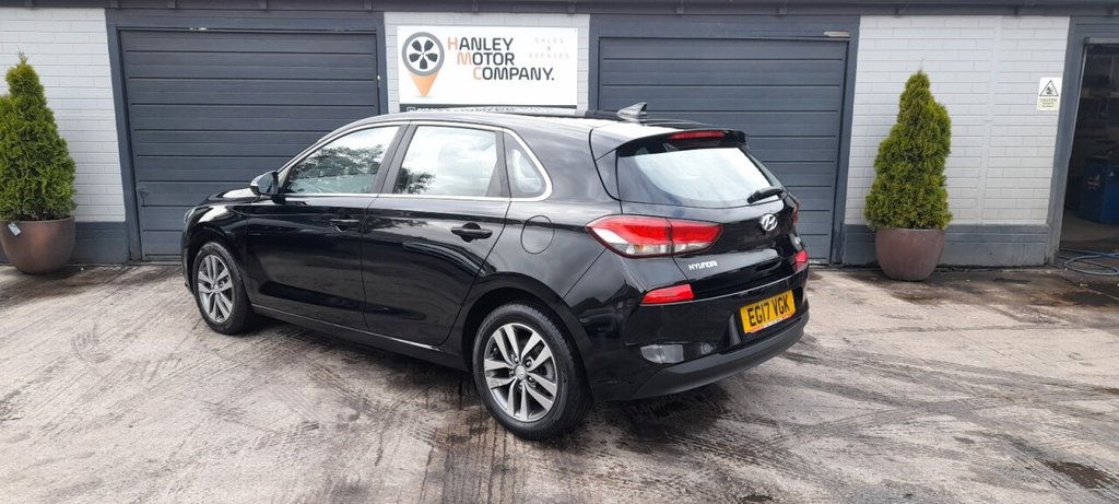 Used Hyundai i30 2017 for sale - 76368190: Photo 6