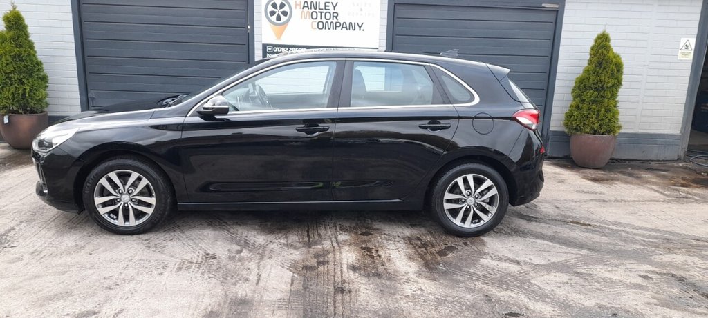 Used Hyundai i30 2017 for sale - 76368190: Photo 7