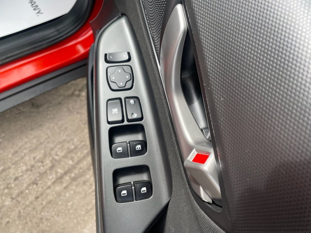 Used Hyundai KONA 2018 for sale - 77152937: Photo 17