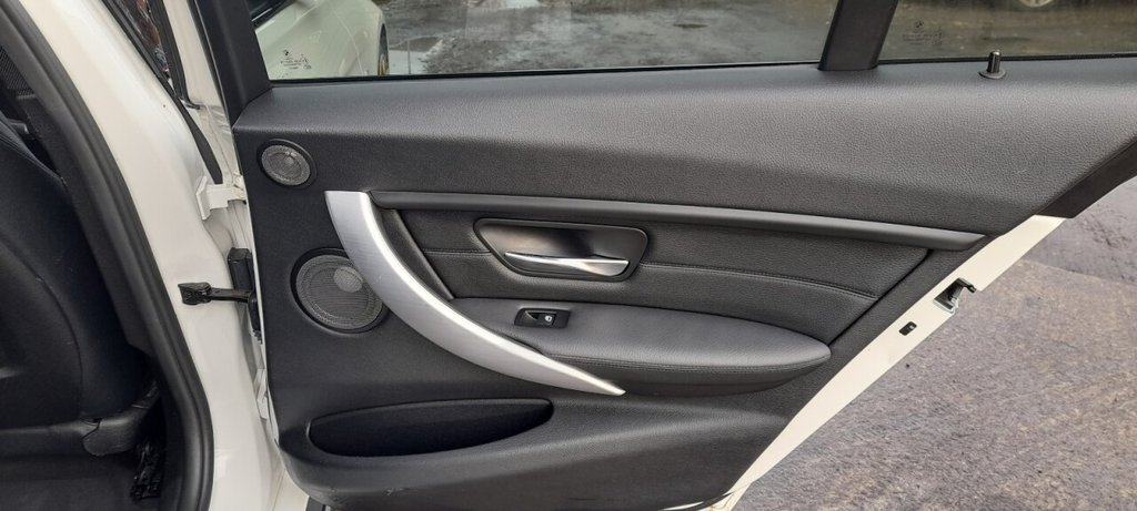 Used BMW 3 Series 2015 for sale - 76941591: Photo 24