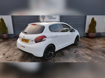 Used Peugeot 208 2017 for sale - 77384546: Photo