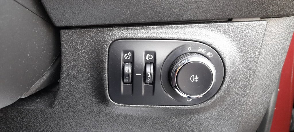 Used Vauxhall ADAM 2013 for sale - 77276300: Photo 21