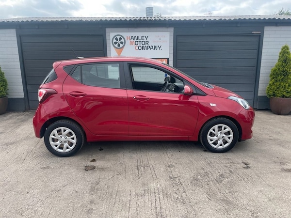 Used Hyundai i10 2019 for sale - 75607242: Photo 2