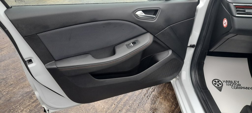 Used Renault Clio 2020 for sale - 77636727: Photo 33