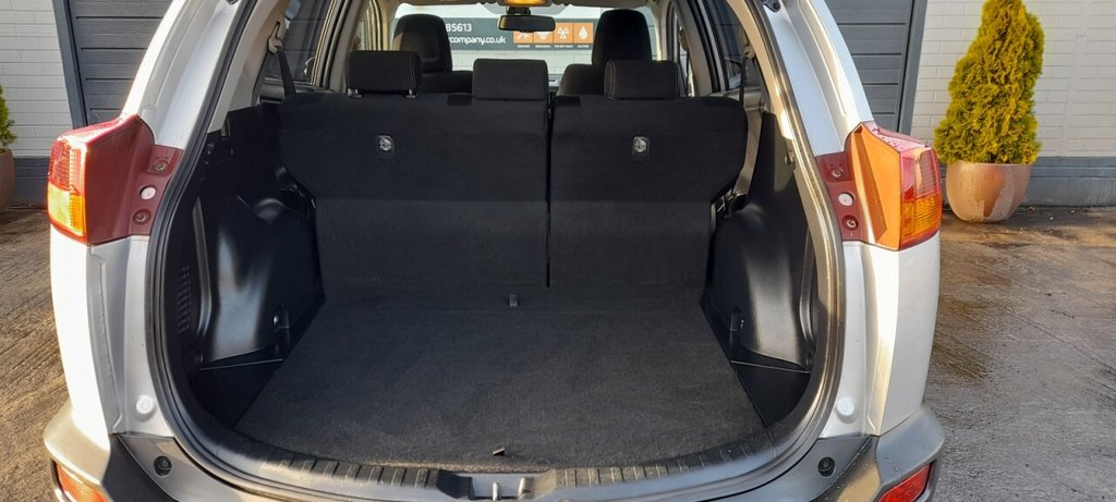 Used Toyota RAV4 2014 for sale - 76941593: Photo 6