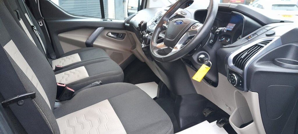 Used Ford Tourneo Custom 2015 for sale - 77680934: Photo 25