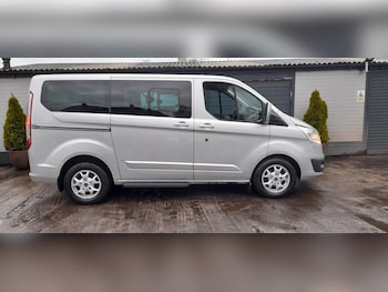 Used Ford Tourneo Custom 2015 for sale - 77680934: Photo