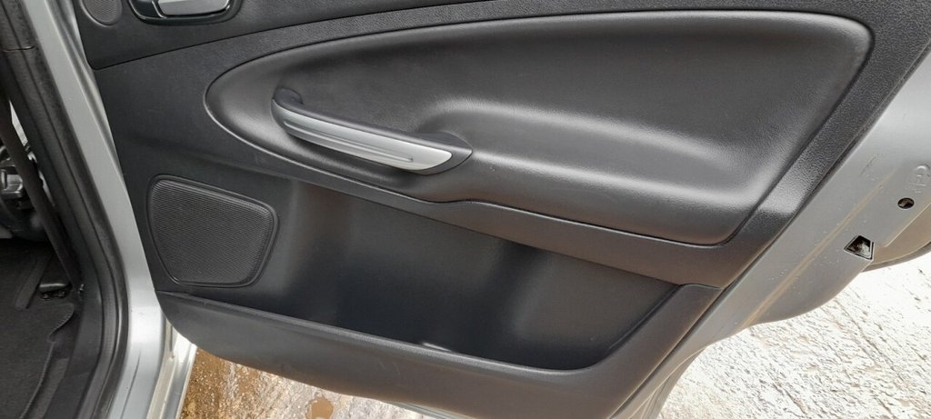 Used Ford Galaxy 2013 for sale - 77227139: Photo 29