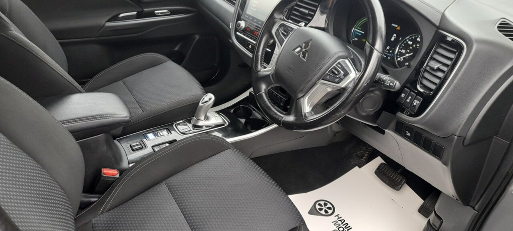 Used Mitsubishi Outlander 2020 for sale - 77608980: Photo 24