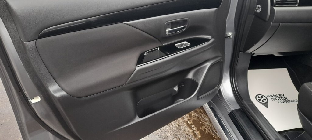 Used Mitsubishi Outlander 2020 for sale - 77608980: Photo 30