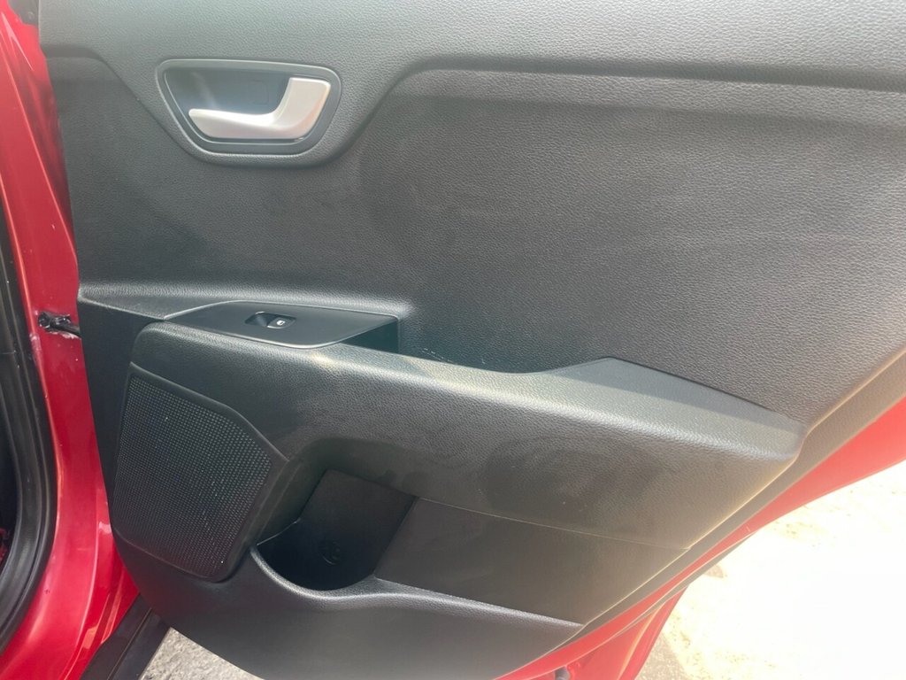 Used Kia Stonic 2021 for sale - 76582065: Photo 11