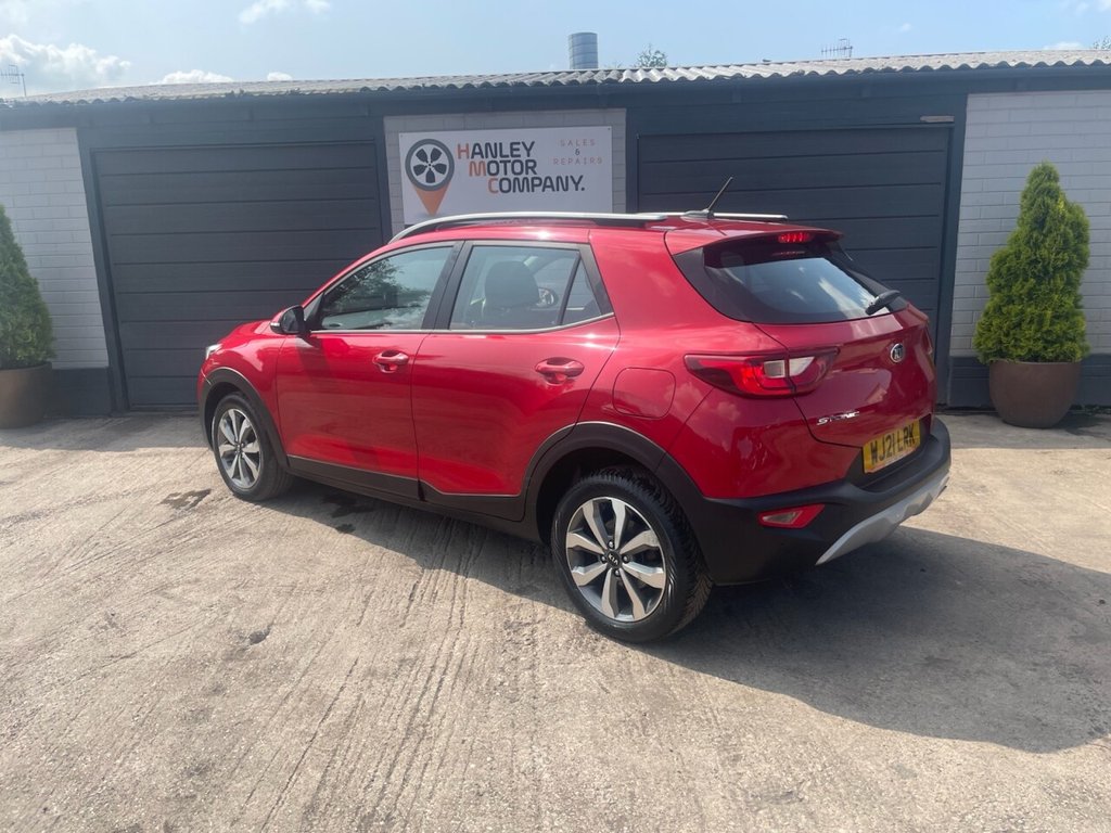 Used Kia Stonic 2021 for sale - 76582065: Photo 2