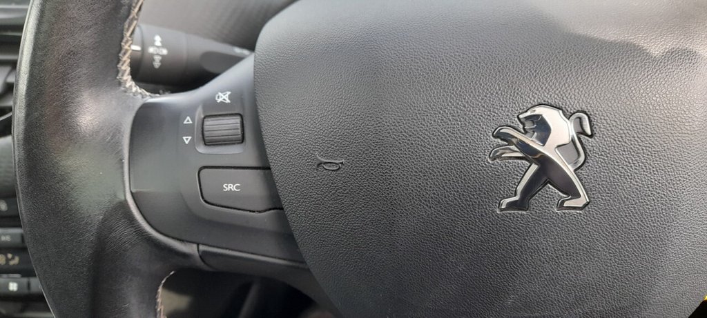 Used Peugeot 2008 2019 for sale - 78110989: Photo 11