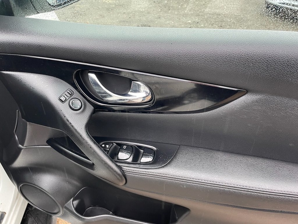 Used Nissan Qashqai 2014 for sale - 76323725: Photo 16