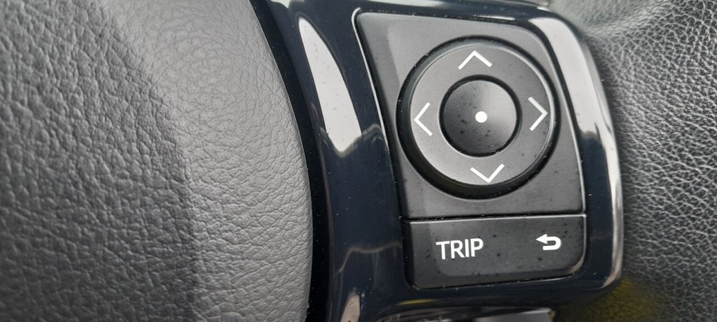 Used Toyota Yaris 2017 for sale - 77437112: Photo 20