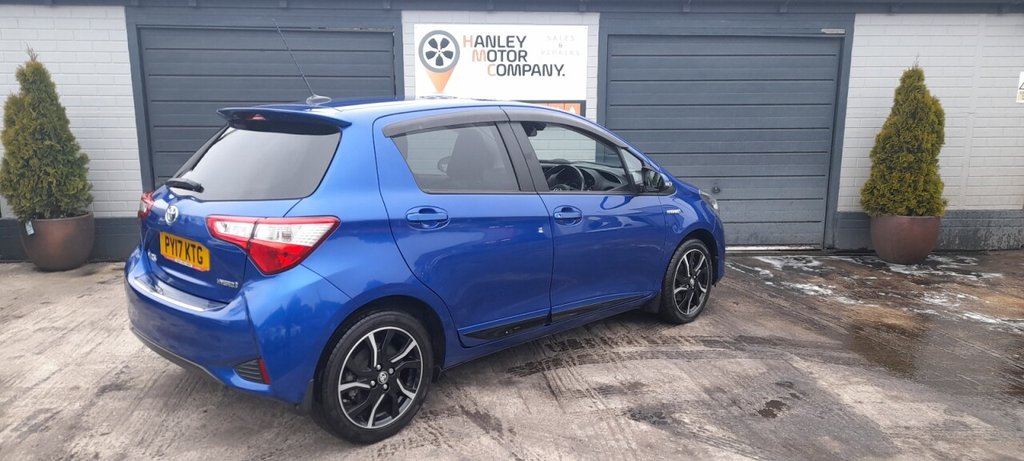 Used Toyota Yaris 2017 for sale - 77437112: Photo 3