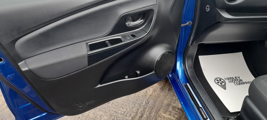 Used Toyota Yaris 2017 for sale - 77437112: Photo 32