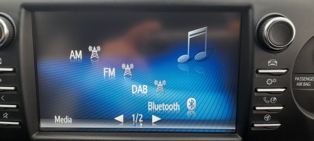 Used Toyota Yaris 2017 for sale - 77437112: Photo 33