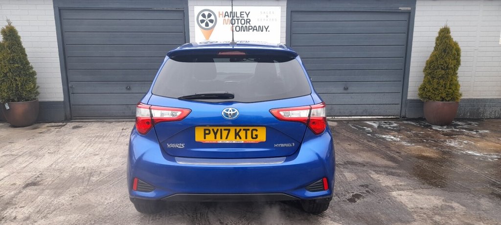 Used Toyota Yaris 2017 for sale - 77437112: Photo 4