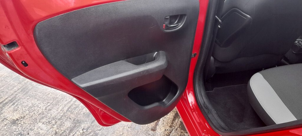 Used Toyota AYGO 2018 for sale - 77483421: Photo 24