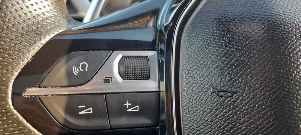 Used Peugeot 3008 2018 for sale - 77007522: Photo 22