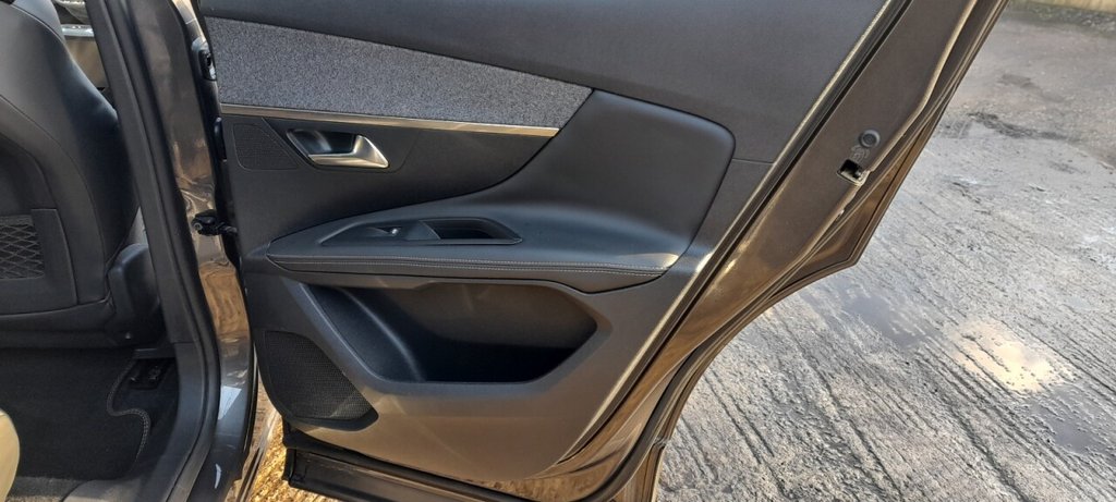 Used Peugeot 3008 2018 for sale - 77007522: Photo 30