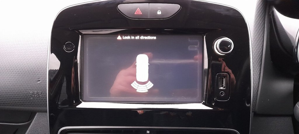 Used Renault Clio 2018 for sale - 76923635: Photo 17