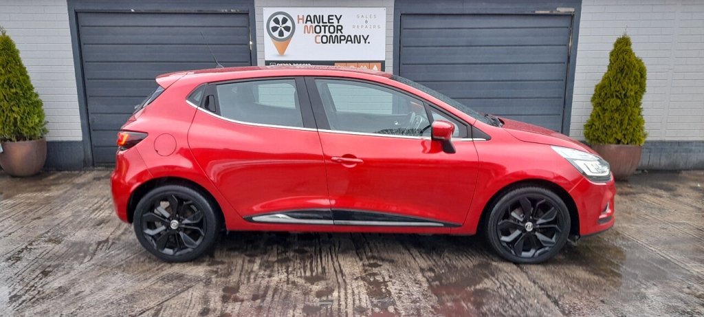 Used Renault Clio 2018 for sale - 76923635: Photo 2