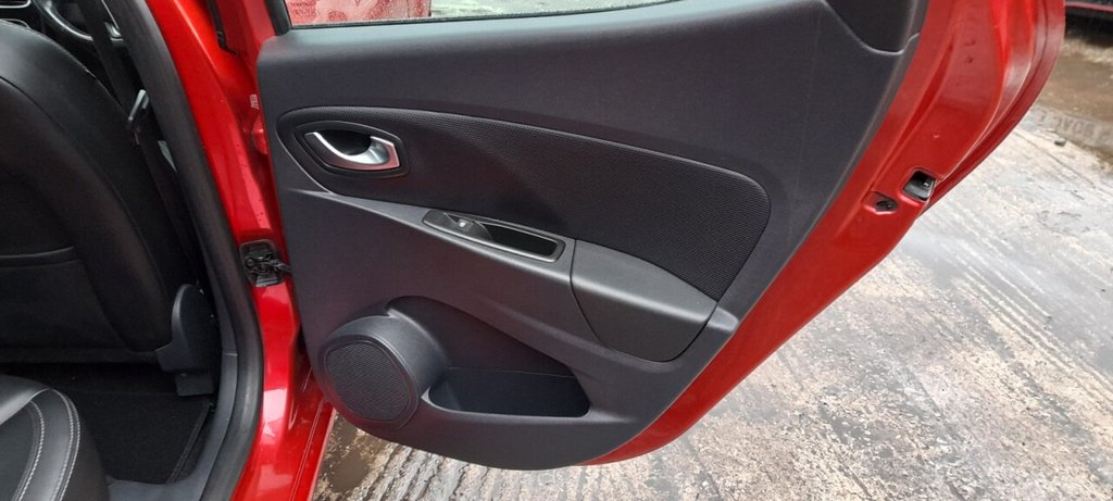 Used Renault Clio 2018 for sale - 76923635: Photo 27