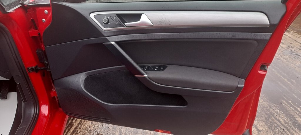 Used Volkswagen Golf 2016 for sale - 77483523: Photo 26