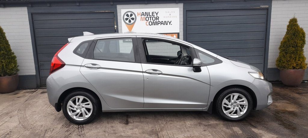 Used Honda Jazz 2015 for sale - 77437419: Photo 2