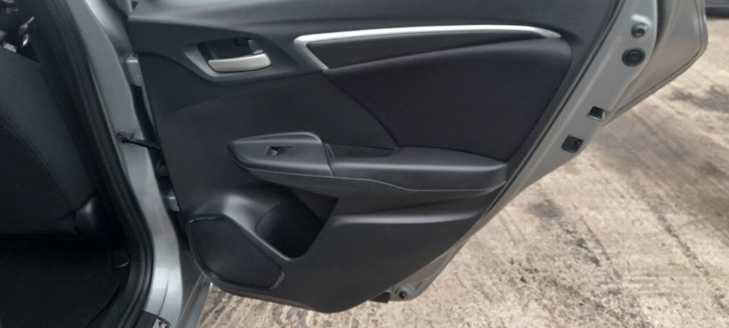 Used Honda Jazz 2015 for sale - 77437419: Photo 27