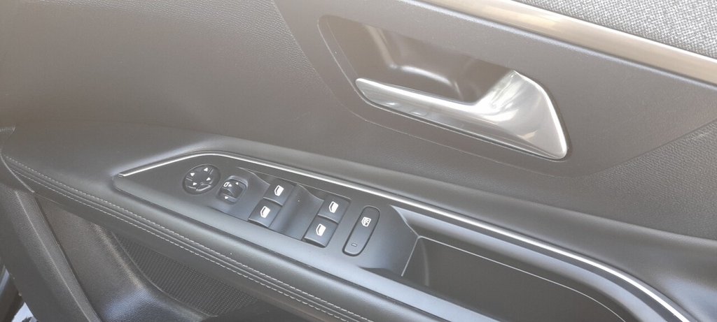 Used Peugeot 3008 2017 for sale - 78068615: Photo 13
