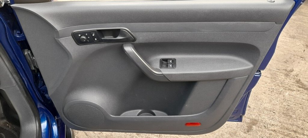 Used Volkswagen Caddy 2015 for sale - 77967392: Photo 8