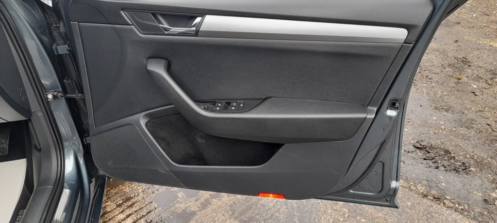 Used Skoda Superb 2016 for sale - 76509898: Photo 29