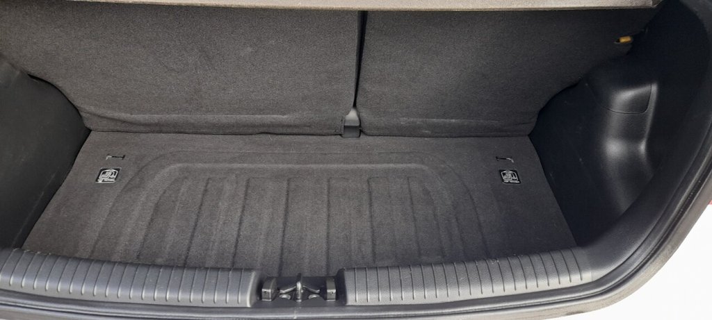 Used Hyundai i10 2015 for sale - 76367657: Photo 11