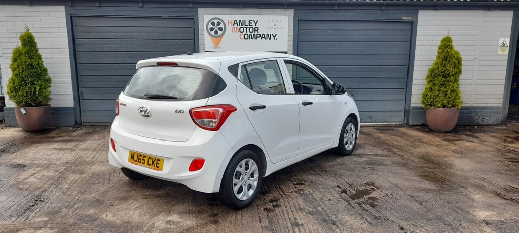 Used Hyundai i10 2015 for sale - 76367657: Photo 3